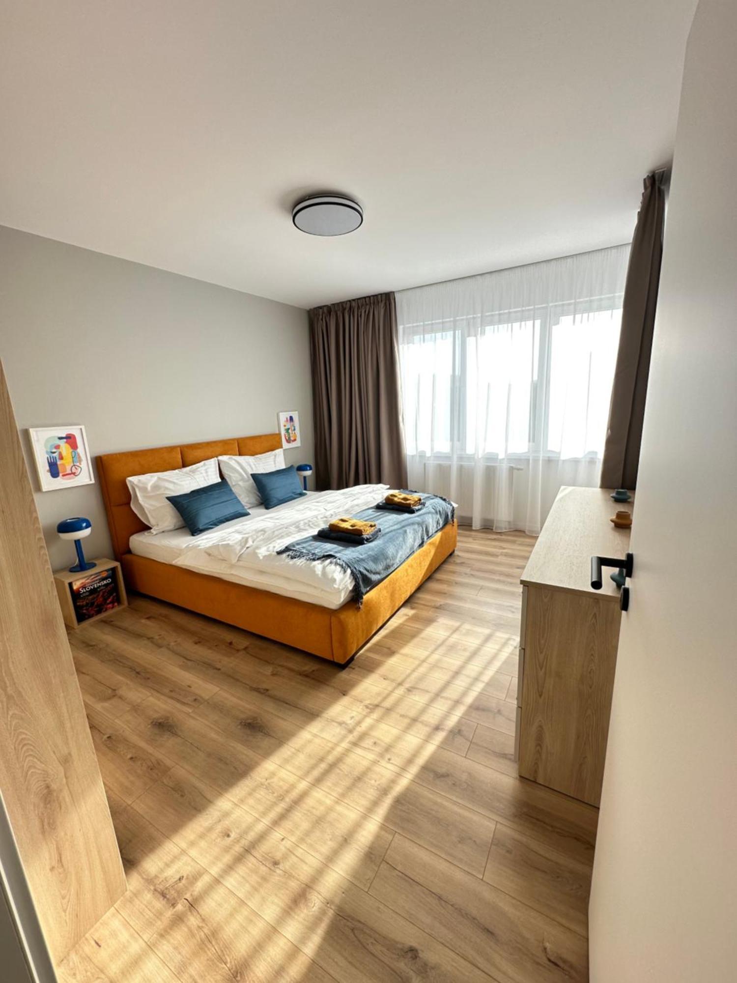 Trenčín Trendy Apartment מראה חיצוני תמונה