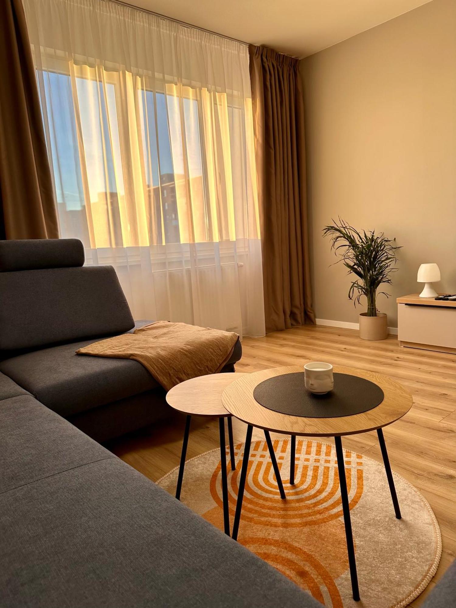 Trenčín Trendy Apartment מראה חיצוני תמונה