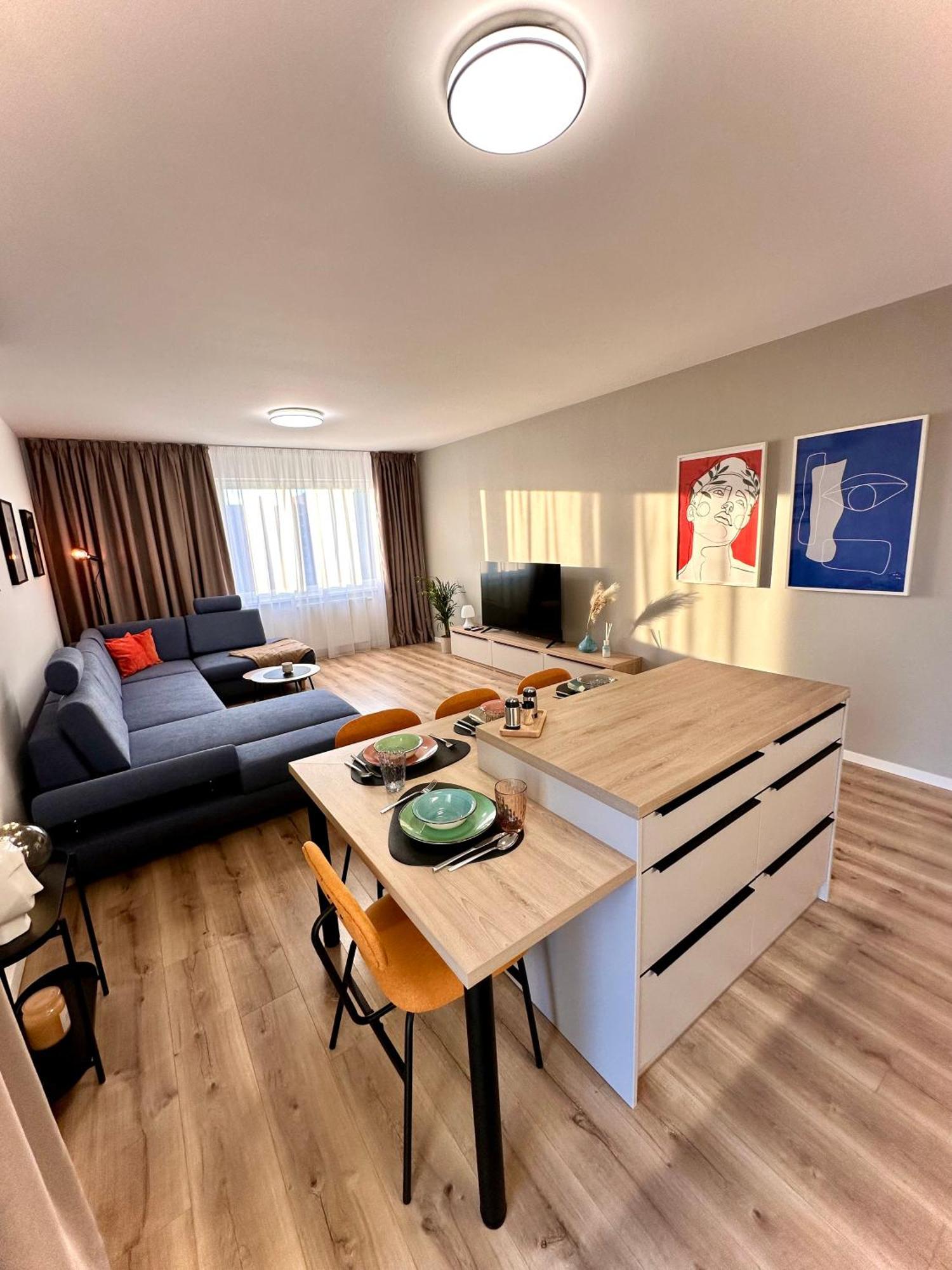 Trenčín Trendy Apartment מראה חיצוני תמונה